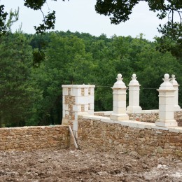 Angle wall creation for enclosed garden